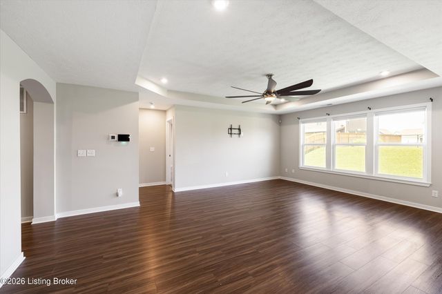 172 Sienna Dr, Shepherdsville, KY 40165