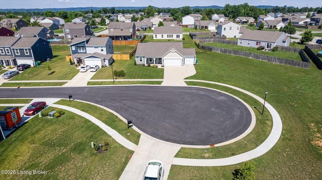 172 Sienna Dr, Shepherdsville, KY 40165