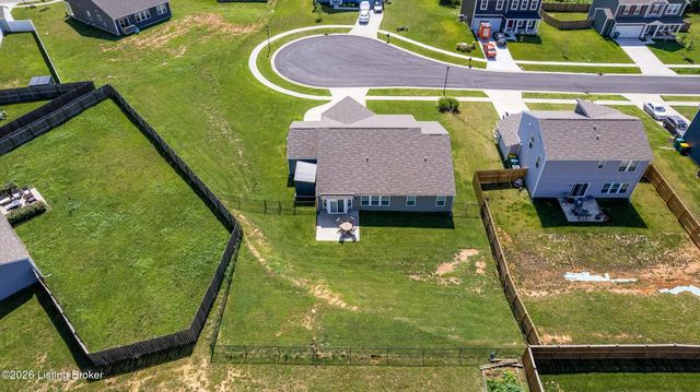 172 Sienna Dr, Shepherdsville, KY 40165