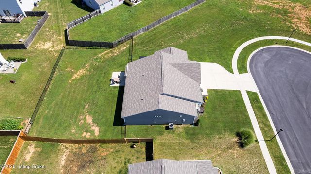 172 Sienna Dr, Shepherdsville, KY 40165