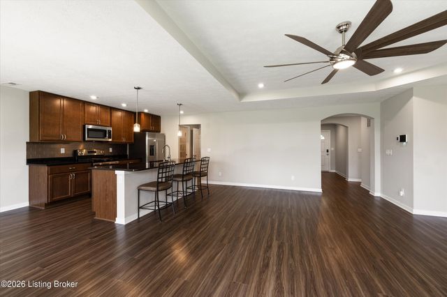 172 Sienna Dr, Shepherdsville, KY 40165
