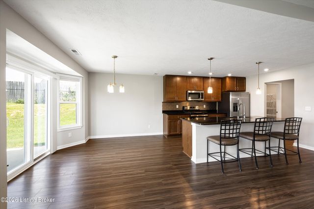 172 Sienna Dr, Shepherdsville, KY 40165
