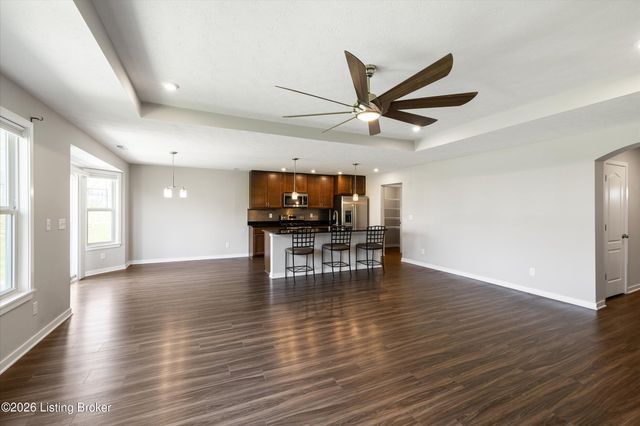 172 Sienna Dr, Shepherdsville, KY 40165