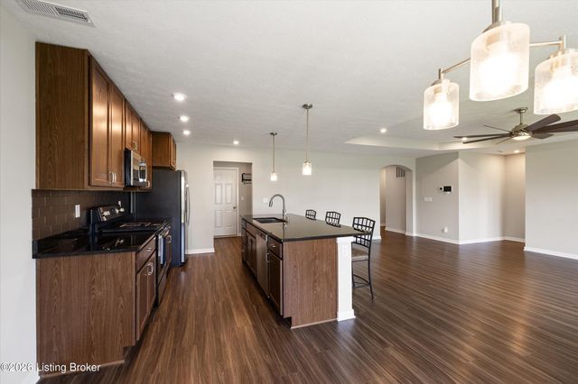 172 Sienna Dr, Shepherdsville, KY 40165