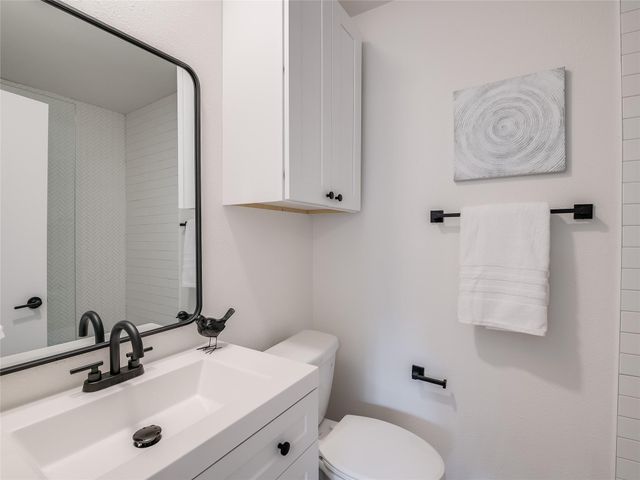 10055 Woodland Village DR, Austin, TX 78750