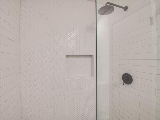 10055 Woodland Village DR, Austin, TX 78750