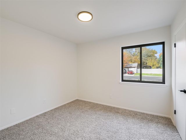 10055 Woodland Village DR, Austin, TX 78750