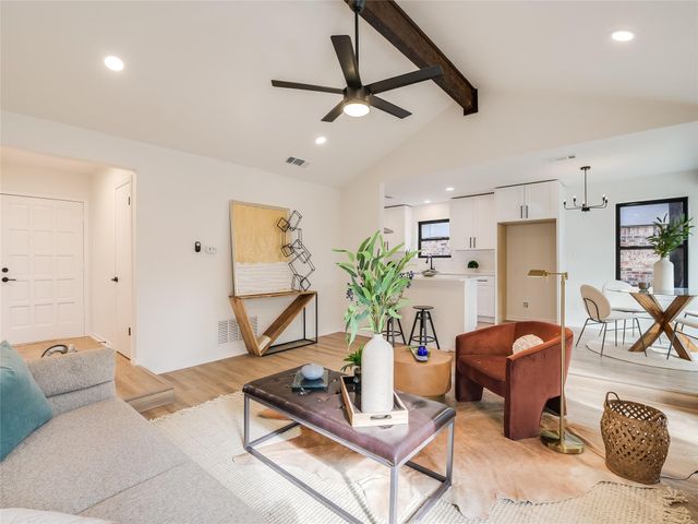 10055 Woodland Village DR, Austin, TX 78750