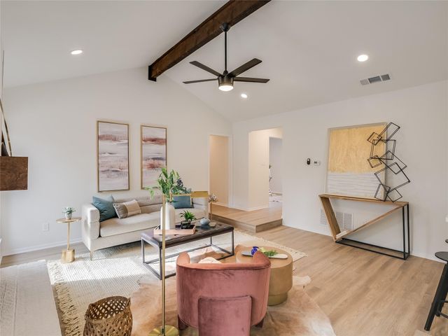 10055 Woodland Village DR, Austin, TX 78750