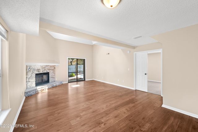 8065 LE HAVRE Drive N, Jacksonville, FL 32277