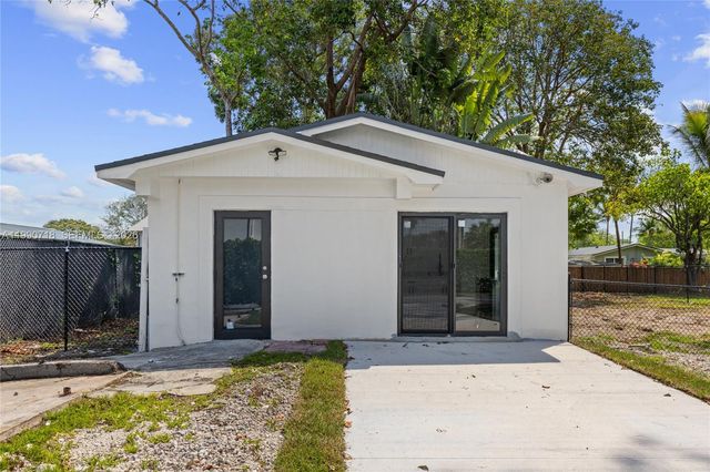 14171 SW 37th Ct 2, Davie, FL 33330