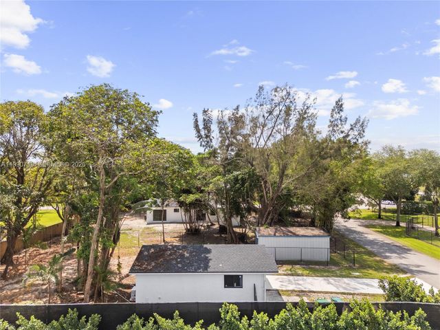 14171 SW 37th Ct 2, Davie, FL 33330