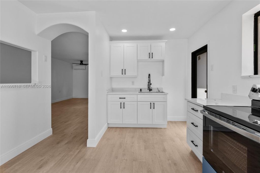 14171 SW 37th Ct 2, Davie, FL 33330