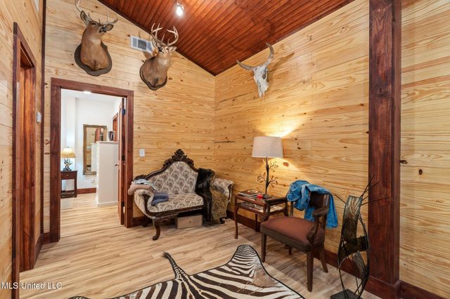 274 Game Reserve Road, Columbia, MS 39429