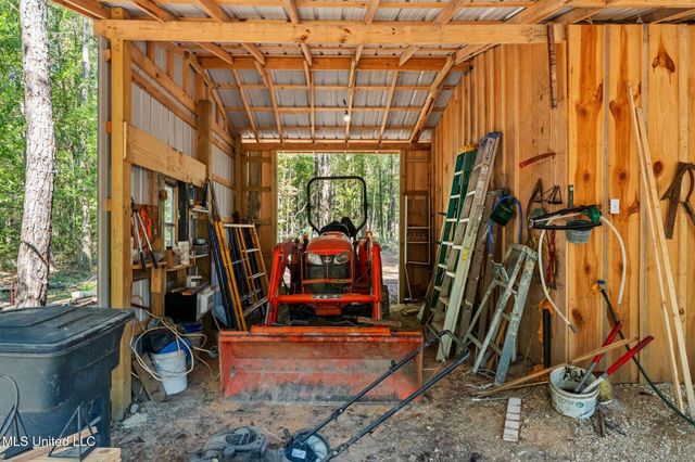 274 Game Reserve Road, Columbia, MS 39429