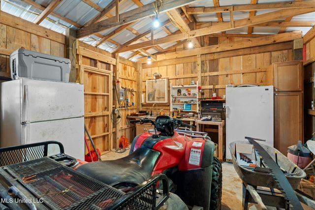 274 Game Reserve Road, Columbia, MS 39429