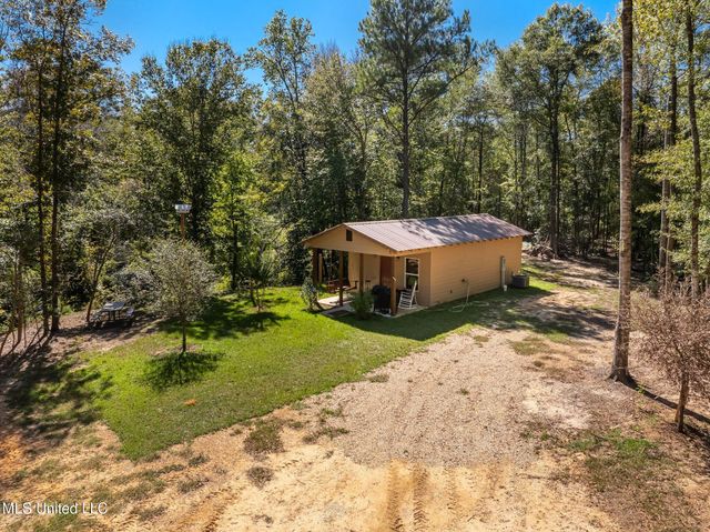 274 Game Reserve Road, Columbia, MS 39429