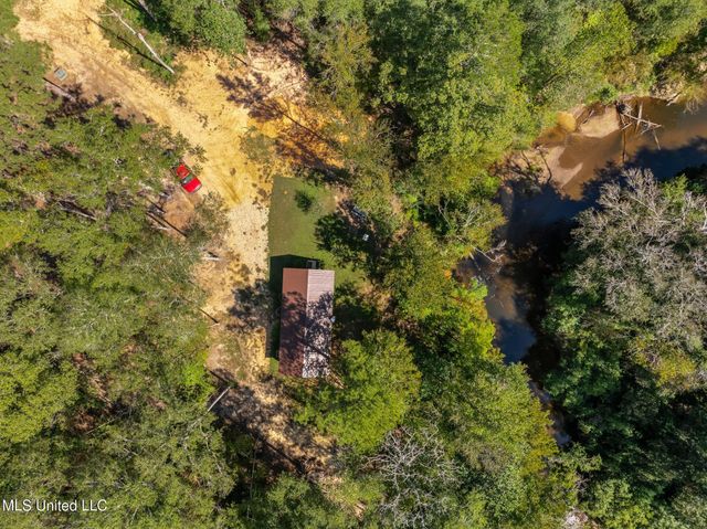274 Game Reserve Road, Columbia, MS 39429