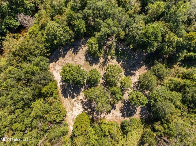 274 Game Reserve Road, Columbia, MS 39429