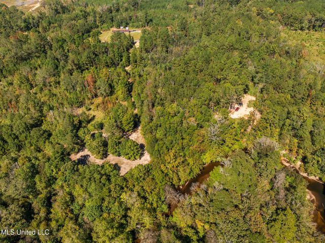 274 Game Reserve Road, Columbia, MS 39429