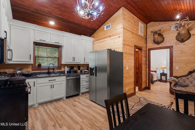 274 Game Reserve Road, Columbia, MS 39429