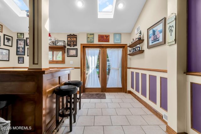 94 Highland Avenue, Leonardo, NJ 07737