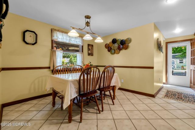 94 Highland Avenue, Leonardo, NJ 07737