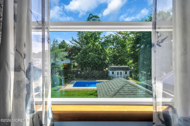 94 Highland Avenue, Leonardo, NJ 07737