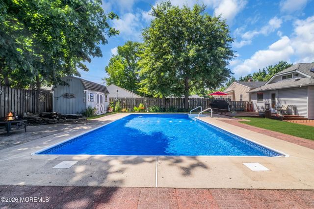 94 Highland Avenue, Leonardo, NJ 07737