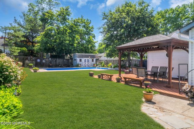 94 Highland Avenue, Leonardo, NJ 07737