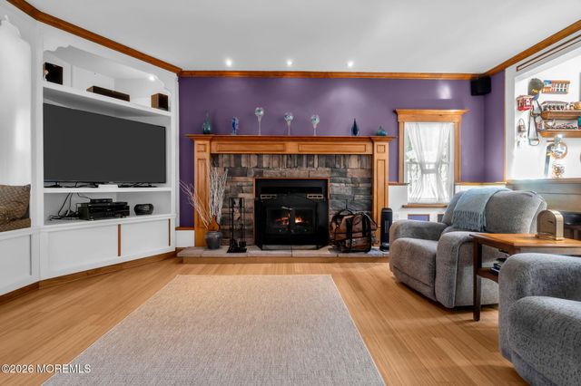 94 Highland Avenue, Leonardo, NJ 07737