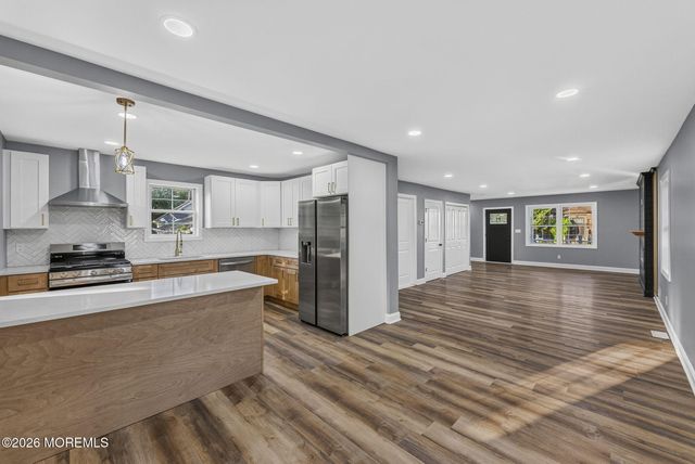 14 Van Dorn Street, Keyport, NJ 07735