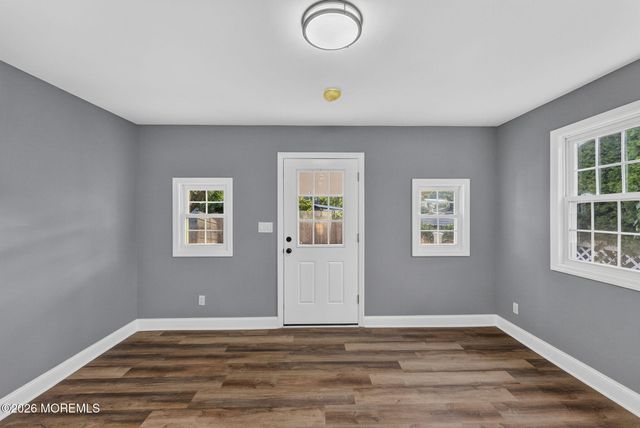 14 Van Dorn Street, Keyport, NJ 07735