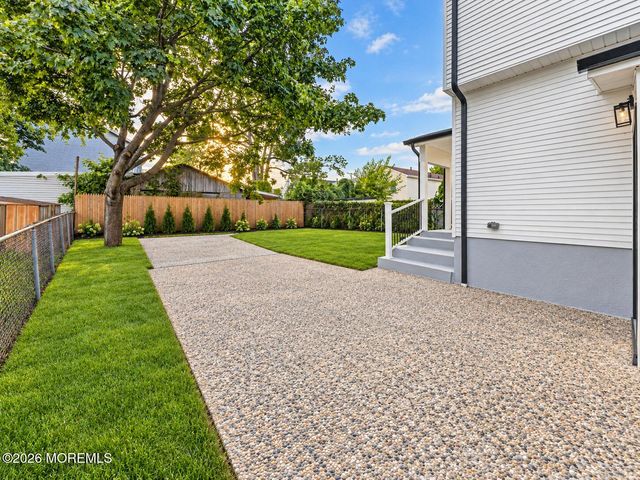 14 Van Dorn Street, Keyport, NJ 07735
