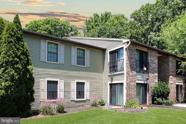 76-B W BLUEBELL LN, Mount Laurel, NJ 08054