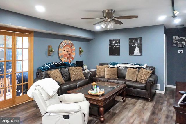 76-B W BLUEBELL LN, Mount Laurel, NJ 08054