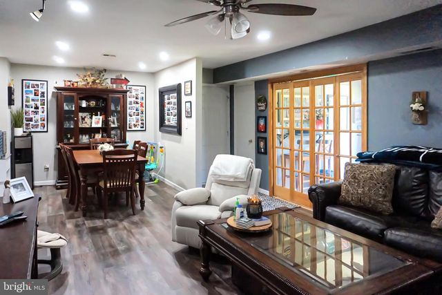76-B W BLUEBELL LN, Mount Laurel, NJ 08054
