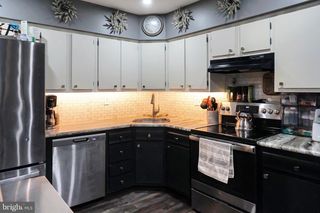 76-B W BLUEBELL LN, Mount Laurel, NJ 08054