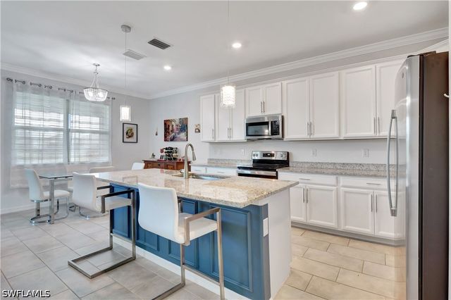 2122 Hamlin ST, Naples, FL 34120