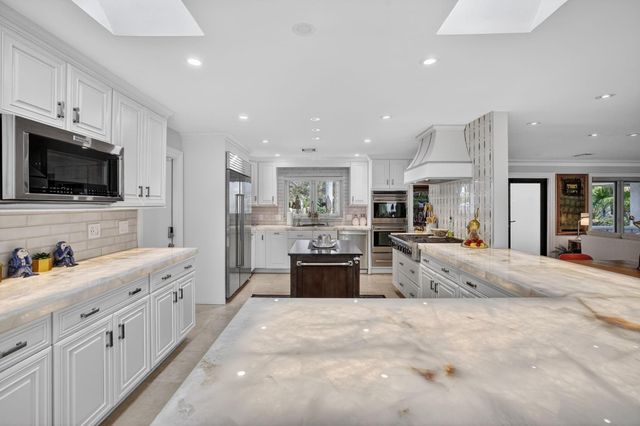 2644 NE 37th Drive, Fort Lauderdale, FL 33308