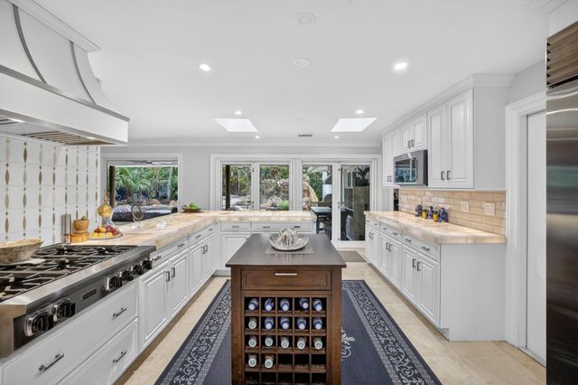 2644 NE 37th Drive, Fort Lauderdale, FL 33308