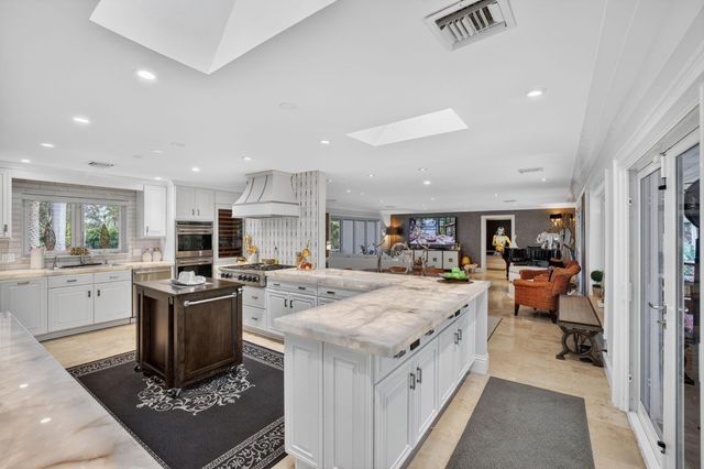 2644 NE 37th Drive, Fort Lauderdale, FL 33308