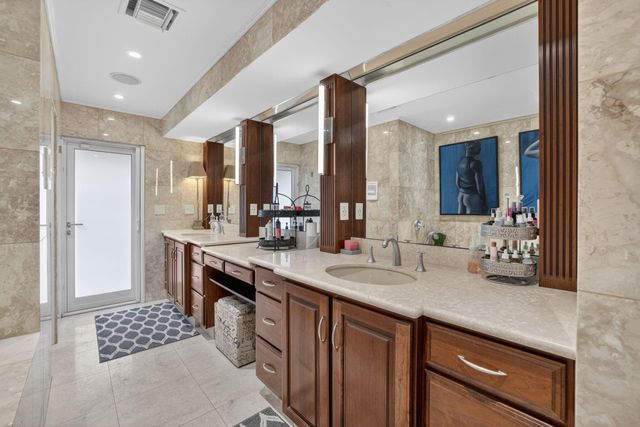 2644 NE 37th Drive, Fort Lauderdale, FL 33308