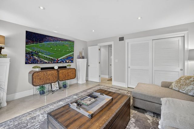 2644 NE 37th Drive, Fort Lauderdale, FL 33308