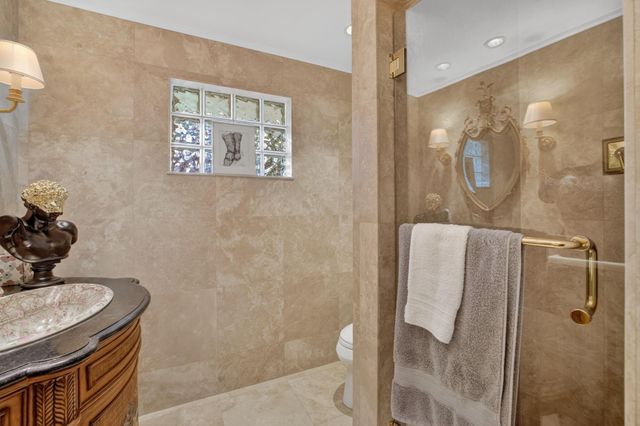 2644 NE 37th Drive, Fort Lauderdale, FL 33308