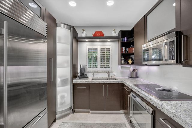 2644 NE 37th Drive, Fort Lauderdale, FL 33308