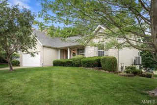 937 Shady Path Court, St Peters, MO 63376