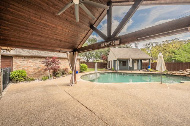 1413 Wedglea Court, Bedford, TX 76021