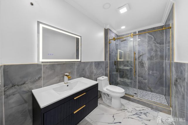 66 Henry Street, Port Reading, NJ 07064