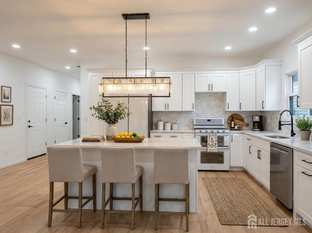 66 Henry Street, Port Reading, NJ 07064